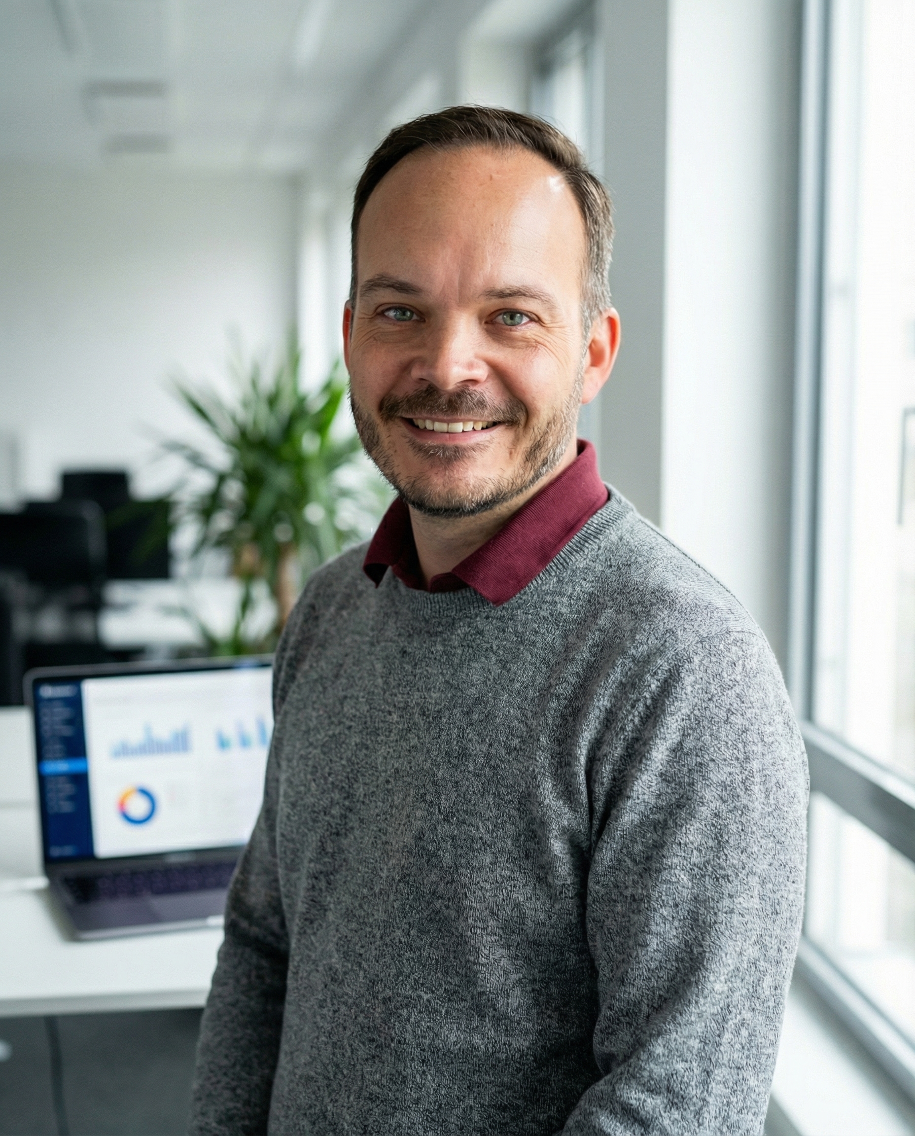 Portrait von Arno Schimmelpfennig, Experte für KI-Standardisierung und KI-Didaktik